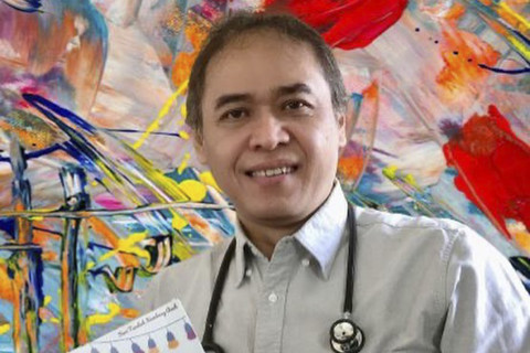 Mantan Ketua IDI Jawa Tengah, dr. Fitri Hartanto. Foto: Instagram/ @dr.fitrihartanto_spak