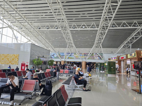 Ilustrasi Bandara Supadio Pontianak. Foto: lcwang/Shutterstock