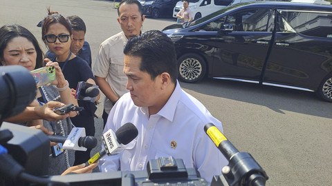 Menteri BUMN Erick Thohir di Kompleks Istana Kepresidenan, Jakarta Pusat, Kamis (8/5/2025). Foto: Zamachsyari/kumparan