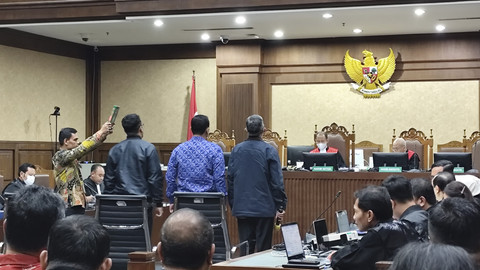 Tiga penyidik KPK dihadirkan sebagai saksi dalam sidang lanjutan Sekjen PDIP Hasto Kristiyanto di Pengadilan Tipikor Jakarta, Jumat (9/5/2025). Foto: Jonathan Devin/kumparan