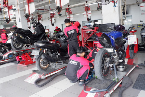 PT. Yamaha Indonesia Motor Manufacturing (YIMM) meresmikan Flagship Shop di Denpasar, Bali, Jumat (9/5/2025). Foto: Sena Pratama/kumparan