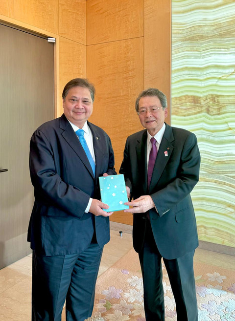 Pertemuan Menteri Koordinator Bidang Perekonomian Airlangga Hartarto dengan President of the Japan Chamber of Commerce and Industry (JCCI) Ken Kobayashi di Tokyo, Jepang, Kamis (8/5/2025). (Dok. Kemenko Perekonomian).