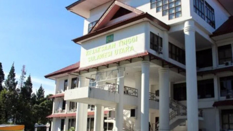 Kantor Kejaksaan Tinggi Sulawesi Utara.