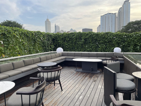 Tampilan Rooftop dari CasaLena Jakarta. Foto: Salsha Okta Fairuz/kumparan