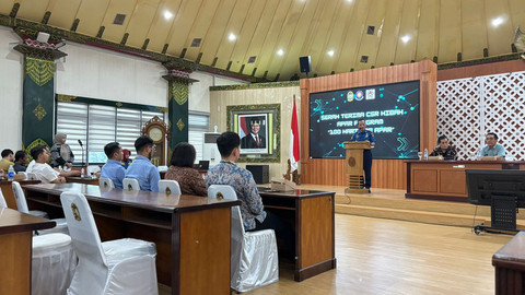 Penyerahan bantuan APAR dari donatur di Balaikota Yogyakarta pada Jumat (9/5). Foto: Stephanie/Pandangan Jogja