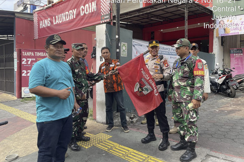Tersengka bendera ormas 2 orang. Foto: Dok. Humas Polres Jakpus
