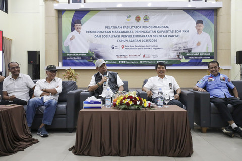 Entaskan Kemiskinan, Wamensos Agus Jabo Dorong Fasilitator Jadi Ujung Tombak Pemberdayaan. Foto: Dok. Kemensos