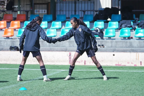 Jazlyn dan Jezlyn, si kembar di Timnas Wanita Indonesia. Foto: Instagram/@jazlynnnnn_5