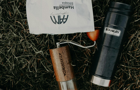 Ilustrasi harga tumbler Stanley - Sumber: pexels.com/@tahaasamett/