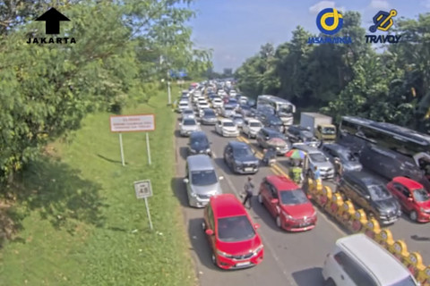 Arus lalu lintas menuju kawasan Puncak, Bogor, Minggu (11/5/2025). Foto: Dok. CCTV Jasa Marga