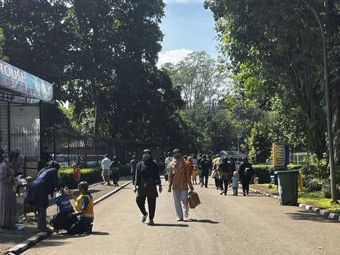 Suasana Kebun Binatang Ragunan, Jakarta Selatan, Minggu (11/5/2025). Foto: Rayyan Farhansyah/kumparan