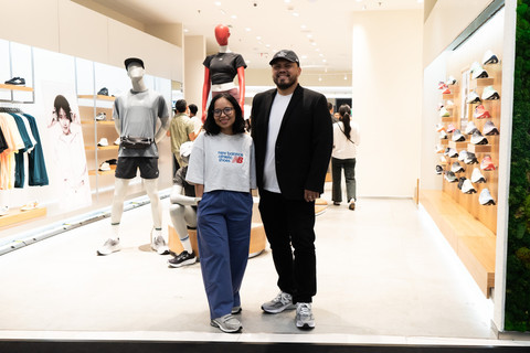 Joko Anwar saat menghadiri acara opening New Balance Grey Days 2025. Foto: New Balance 