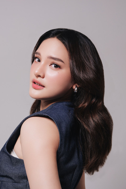 Penyanyi Maysha Jhuan merilis single terbarunya berjudul Setidaknya. Foto: Dok. Istimewa
