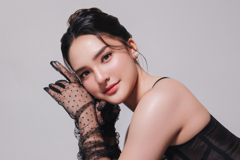 Penyanyi Maysha Jhuan merilis single terbarunya berjudul Setidaknya. Foto: Dok. Istimewa