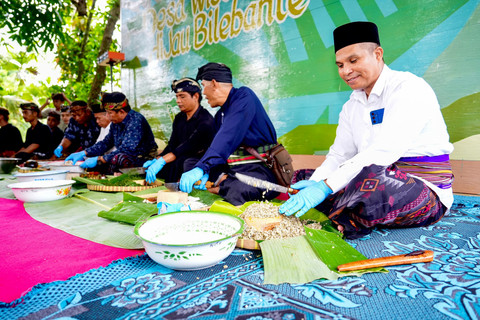 Wamenekraf Irene Umar kenalkan kuliner lokal NTB kepada 27 perwakilan keduaan besar negara-neraga sahabat. Foto: Kemenekraf