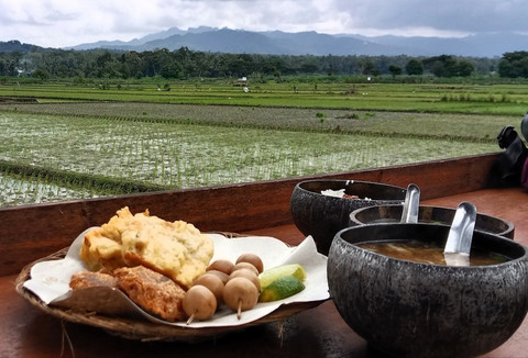 Ilustrasi Rekomendasi Kuliner Solo   Sumber Unsplash/Inna Safa