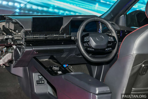 Perodua tampilkan prototipe mobil listrik di Malaysian Auto Show (MAS) 2025. Foto: dok. Paultan