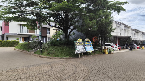 Suasana rumah duka Kolonel Cpl Antonius Hermawan di Perumahan Seruni Hills, Bekasi, pada Selasa (13/5/2025). Foto: Rachmadi Rasyad/kumparan