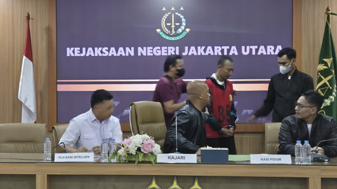 Terdakwa kasus pencabulan, Januar Murdianto alias Jawir, ditangkap Kejari Jakarta Utara setelah sempat kabur saat akan disidang. Foto: Dok. Kejaksaan Negeri Jakarta Utara