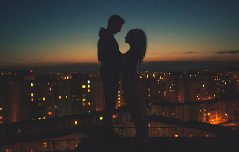 Ilustrasi Sinopsis Love Has Fireworks Sumber Unsplash/Photo Nic