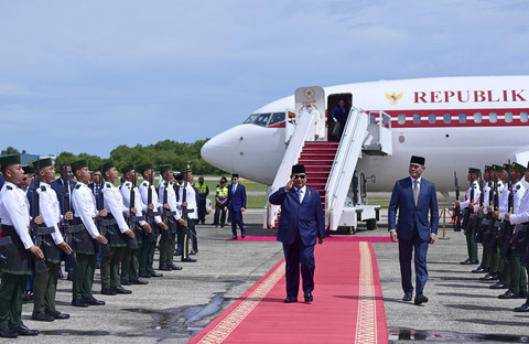 Presiden Prabowo Subianto tiba di Brunei Darussalam pada Rabu (14/5/2025). Foto: Muchlis Jr - Biro Pers Sekretariat Presiden