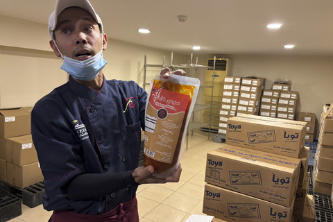 Muhammad Toha, Chef Asal Banten yang bantu masak untuk jemaah haji. Foto: Moh Fajri/kumparan