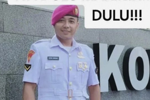 Serda Satria Arta Kumbara memakai seragam lengkap TNI AL. Foto: ANTARA/TikTok @zstorm689