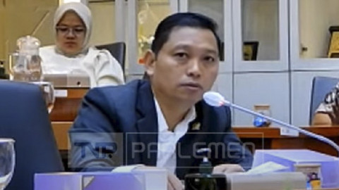 Anggota Komisi IX DPR RI Zainul Munasichin menyampaikan paparan RDPU Komisi IX DPR dengan Ikatan Dokter Anak Indonesia (IDAI) di kompleks Parlemen, Senayan, Jakarta, Rabu (14/5/2025). Foto: Youtube/Sekretariat Presiden