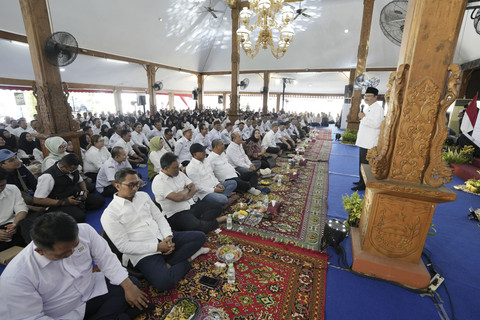 Menteri Sosial (Mensos) Saifullah Yusuf atau Gus Ipul saat menghadiri dialog pilar-pilar sosial di Pendopo Kabupaten Probolinggo, Rabu (14/5/2025). Foto: Kemensos RI