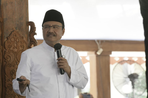 Menteri Sosial (Mensos) Saifullah Yusuf atau Gus Ipul saat menghadiri dialog pilar-pilar sosial di Pendopo Kabupaten Probolinggo, Rabu (14/5/2025). Foto: Kemensos RI