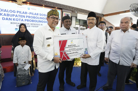 Menteri Sosial (Mensos) Saifullah Yusuf atau Gus Ipul saat menghadiri dialog pilar-pilar sosial di Pendopo Kabupaten Probolinggo, Rabu (14/5/2025). Foto: Kemensos RI