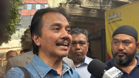 Roy Suryo di Polda Metro Jaya, Kamis (15/5/2025). Foto: Thomas Bosco/kumparan