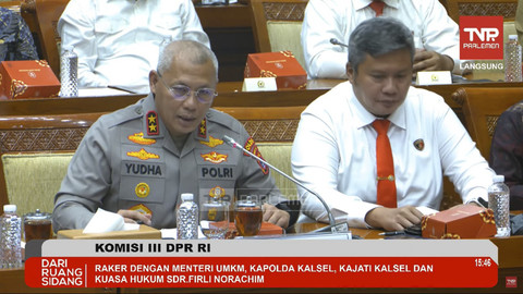 Suasana RDPU Komisi III bersama Menteri UMKM Maman Abdurrahman, Kapolda Kalsel serta Kuasa Hukum dan Keluarga Firli Norachim terkait proses hukum yang sedang dijalani oleh UMKM Toko Mama di Kompleks Parlemen Senayan, Jakarta, Kamis (15/5/2025). Foto: YouTube/ TVR Parlemen