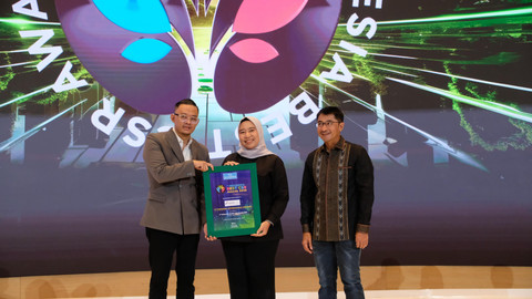 Sub Holding Integrated Maritime (SH IML) Pertamina Group raih penghargaan di ajang CSR Brand Equity and Indonesia Best CSR Awards 2025 dari The Iconomics. Foto: Dok. Pertamina