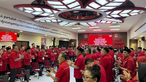 Suasana Sekolah Partai PDIP saat Ketua Umum PDIP Megawati Soekarnoputri tiba di Lenteng Agung, Jumat (16/5/2025). Foto: Haya Syahira/kumparan
