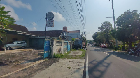 Jalan HOS Cokroaminoto, Kota Solo, lokasi gubuk Karto dan Warsini. Foto: Dok. kumparan
