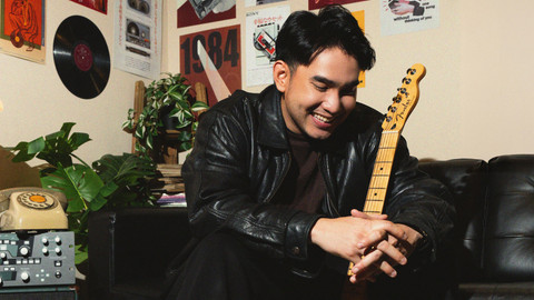 Penyanyi Jesenn rilis single Pegang Kendali. Foto: Dok: Sony Music