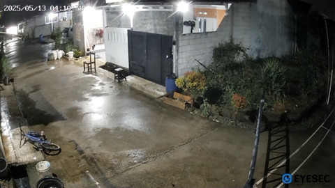 Warga Kabupaten Karawang, Jawa Barat dibuat resah dengan munculnya isu teror ketuk pintu misterius saat dini hari. Foto: Dok. Istimewa
