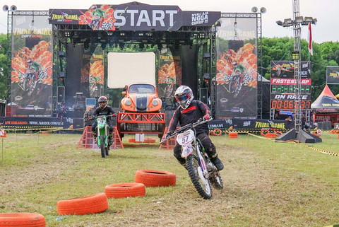76 Rider menggelar kejuaraan balap motocross dan grasstrack Trial Game Dirt (TGD) 2025. Foto: Djarum Foundation