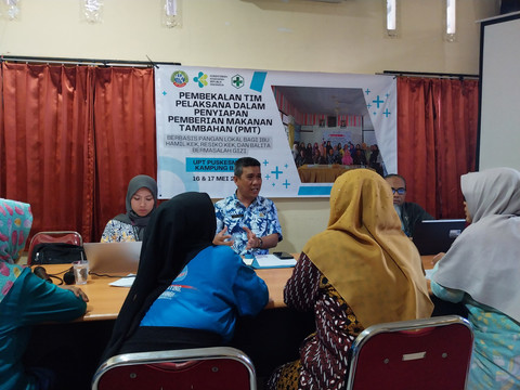 Kepala Kemendukbangga Perwakilan BKKBN Kalbar, Nuryamin saat melakukan pembinaan lapangan secara langsung di Balai Pontianak Kota, Kota Pontianak. Foto: Alycia Tracy Nabila/Hi!Pontianak