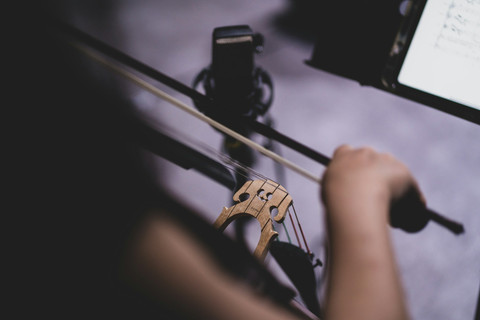 Ilustrasi Arti Lagu Love Keyshia Cole, Sumber Unsplash Xingchen Yan