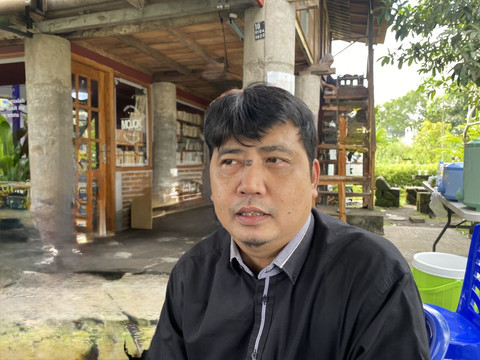 Ketua IKAPI DIY, Wawan Arif, usai jadi pembicara di talkshow Jogja Ibu Kota Buku Dunia, di Akademi Bahagia EA, di Sleman, Sabtu (17/5). Foto: Resti Damayanti / Pandangan Jogja