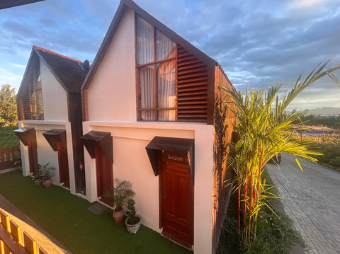 Tipe kamar Suite dan Deluxe Vany Villa Balige. Foto: Caroline Pramantie/kumparan