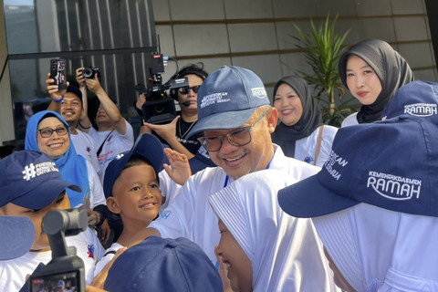 Menteri Pendidikan Dasar dan Menengah Abdul Muti di acara Jalan Sehat Hardiknas, Jakarta Pusat, Minggu (18/5/2025). Foto: Rayyan Farhansyah/kumparan