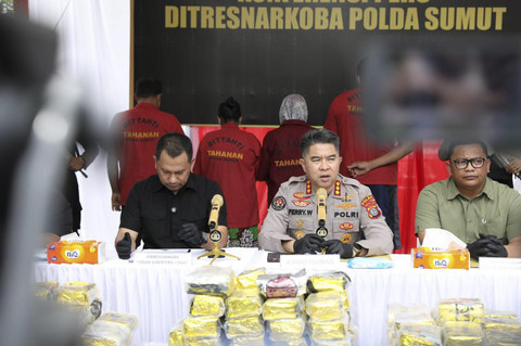 Konferensi pers Polda Sumut terkait peredaran sabu 100 kg dalam bungkus kopi. Foto: Dok. Istimewa