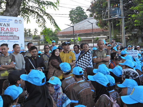 Wali Kota Bandar Lampung, Eva Dwiana pada kegiatan Jalan Sehat dan Senam Disabilitas dalam Rangka HUT Kota Bandar Lampung yang ke-343 Tahun 2025 | Foto : Ist