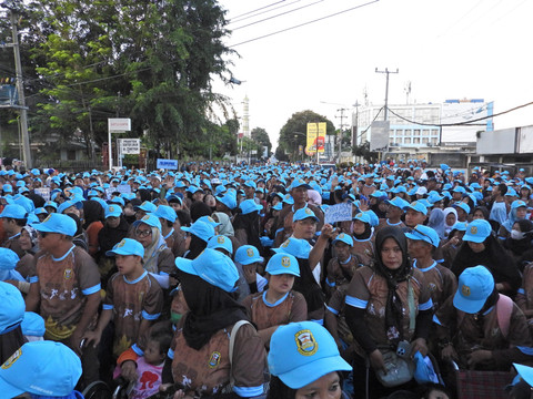 Wali Kota Bandar Lampung, Eva Dwiana pada kegiatan Jalan Sehat dan Senam Disabilitas dalam Rangka HUT Kota Bandar Lampung yang ke-343 Tahun 2025 | Foto : Ist