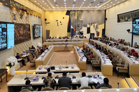 Rapat Dengar Pendapat Komisi II DPR RI bersama beberapa Kakanwil BPN daerah di Kompleks Parlemen Senayan, Jakarta, Senin (19/5/2025). Foto: Luthfi Humam/kumparan