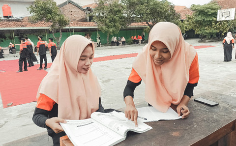 Ilustrasi Soal PKK kelas 10 SMK semester 2 dan kunci jawaban - Sumber: unsplash.com/@bianca_naira_