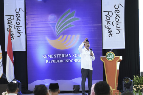 Mensos Saifullah Yusuf (Gus Ipul) dalam penandatanganan MoU Kemensos dan Sekolah Al Hikmah di Batu, Jawa Timur, Senin (19/5/2025). Foto: Dok. Kemensos